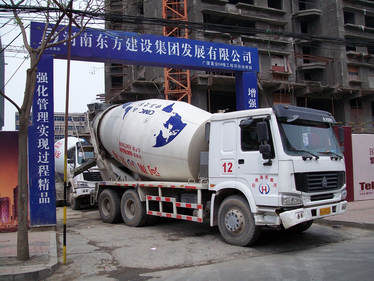 最新求租混凝土攪拌車，高效施工必備利器